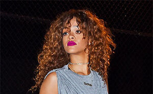 OOTD: Rihanna rockt kleurrijke outfit in New York