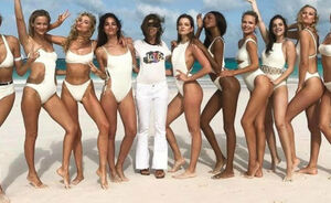 Deze Victoria's Secret angels en tien andere modellen hebben hun eigen swimwear ontworpen